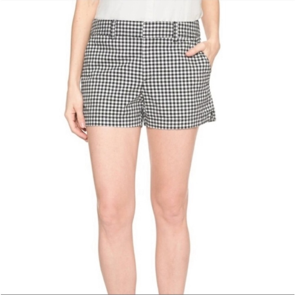 GAP Black & White Gingham 3” shorts, size 4
